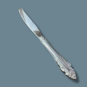 Gorham. Stainless Pierced Baroque 9 in Dinner Knife Ornate Scroll Handle